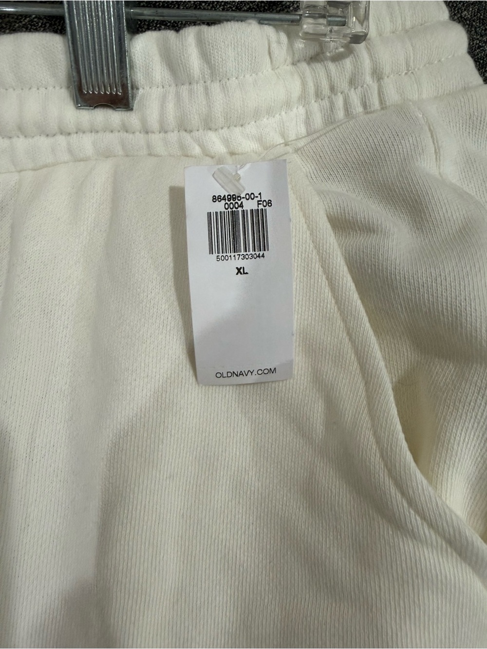 Old Navy Extra High-Waisted Terry Shorts - - 5-inch inseam - Picture 2 of 3